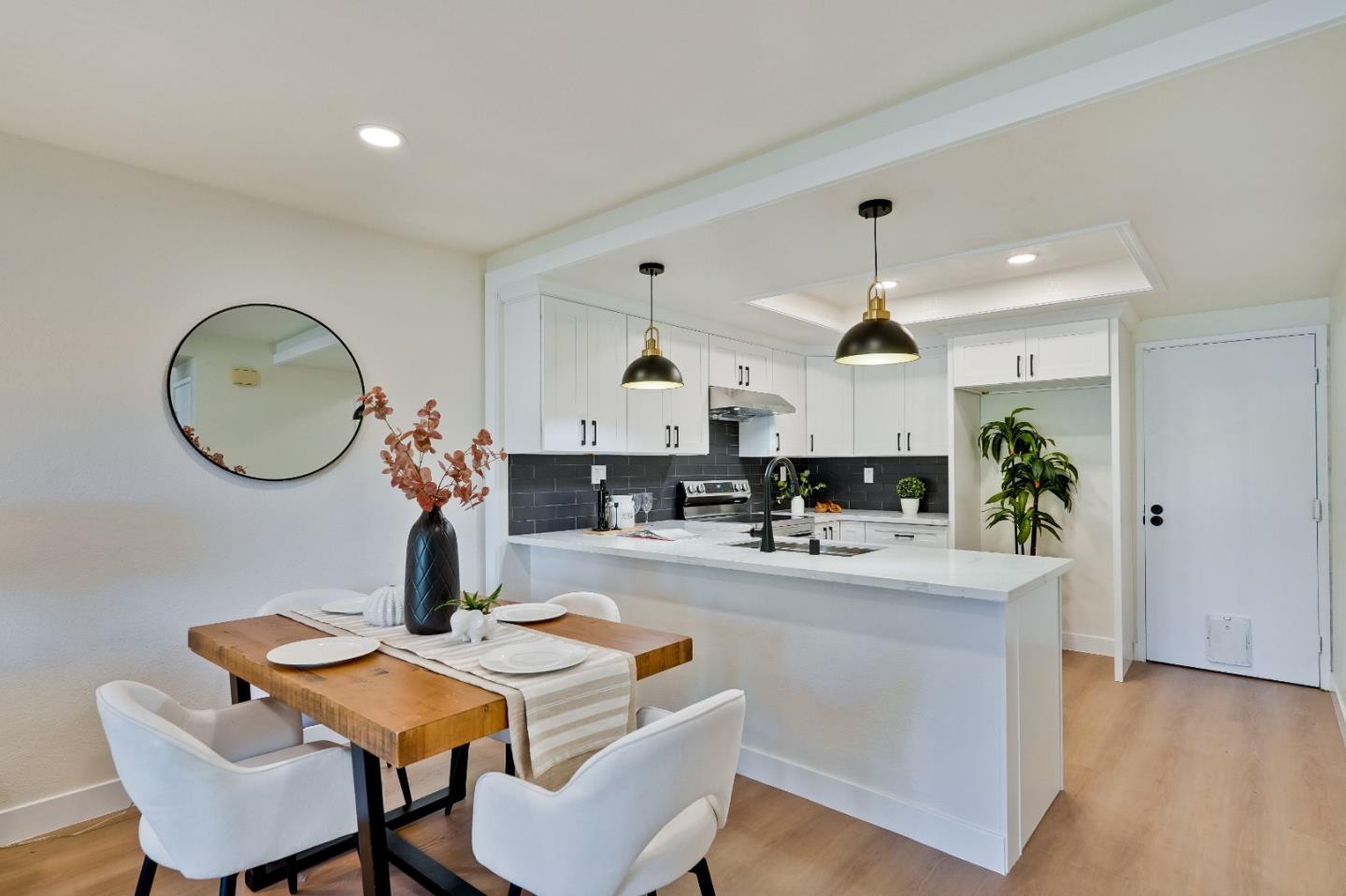 Detail Gallery Image 14 of 85 For 4744 Touchstone Ter, Fremont,  CA 94555 - 3 Beds | 2/1 Baths