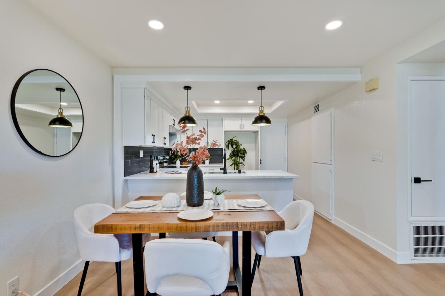 Detail Gallery Image 15 of 85 For 4744 Touchstone Ter, Fremont,  CA 94555 - 3 Beds | 2/1 Baths