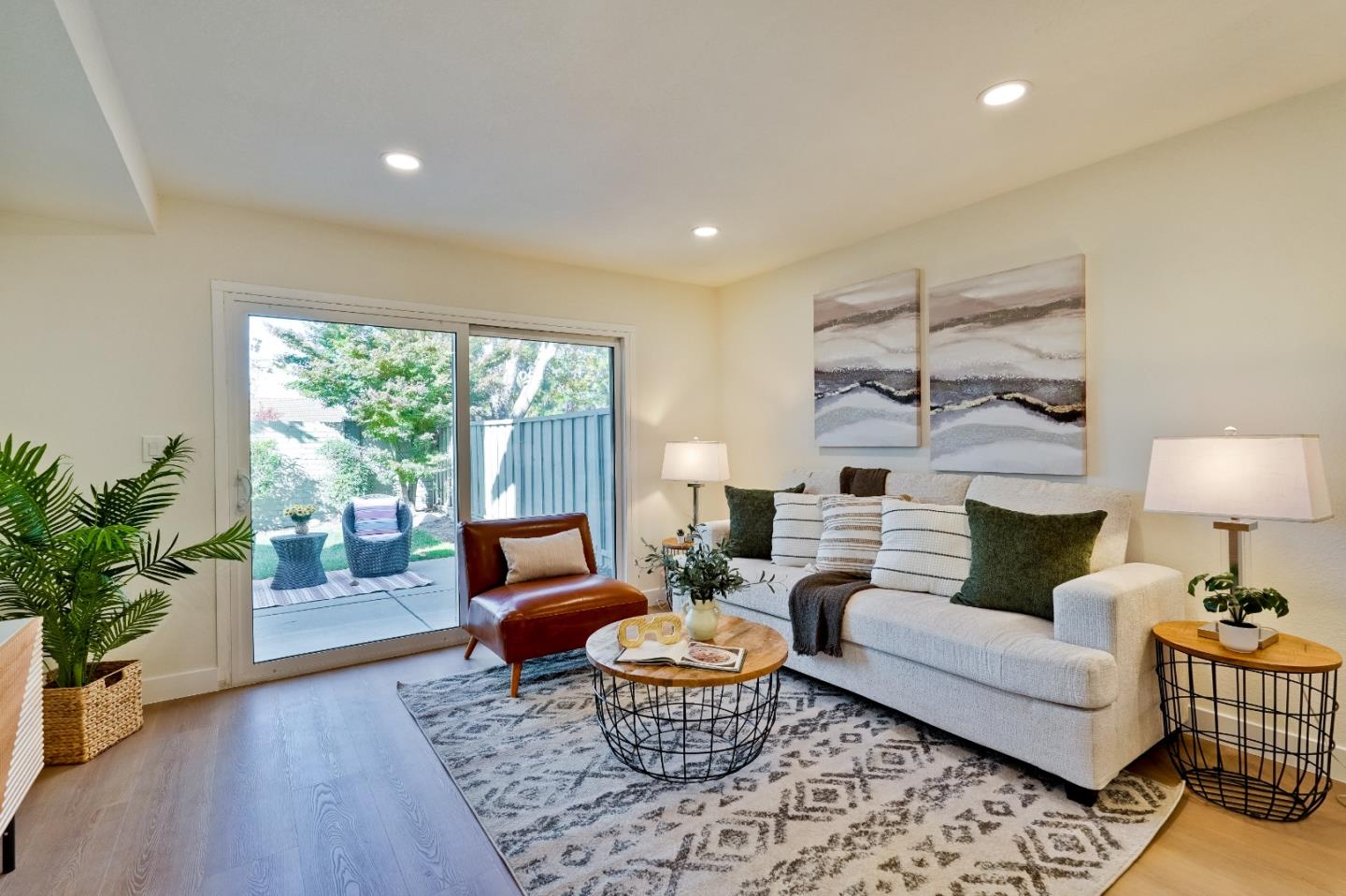 Detail Gallery Image 22 of 85 For 4744 Touchstone Ter, Fremont,  CA 94555 - 3 Beds | 2/1 Baths