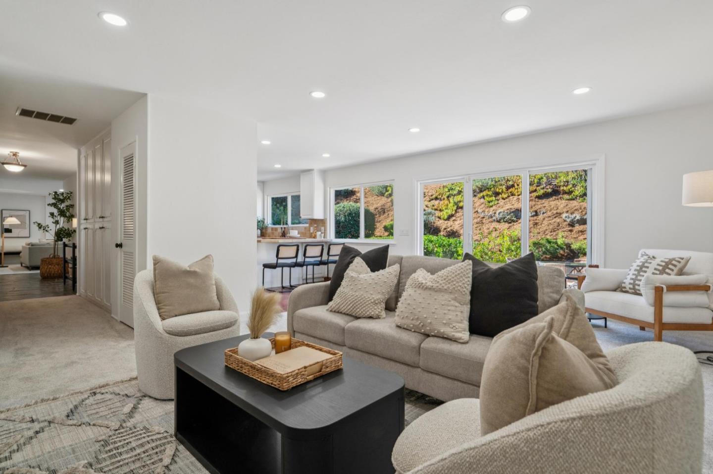 Detail Gallery Image 19 of 47 For 25682 Carmel Knolls Dr, Carmel,  CA 93923 - 4 Beds | 2/2 Baths