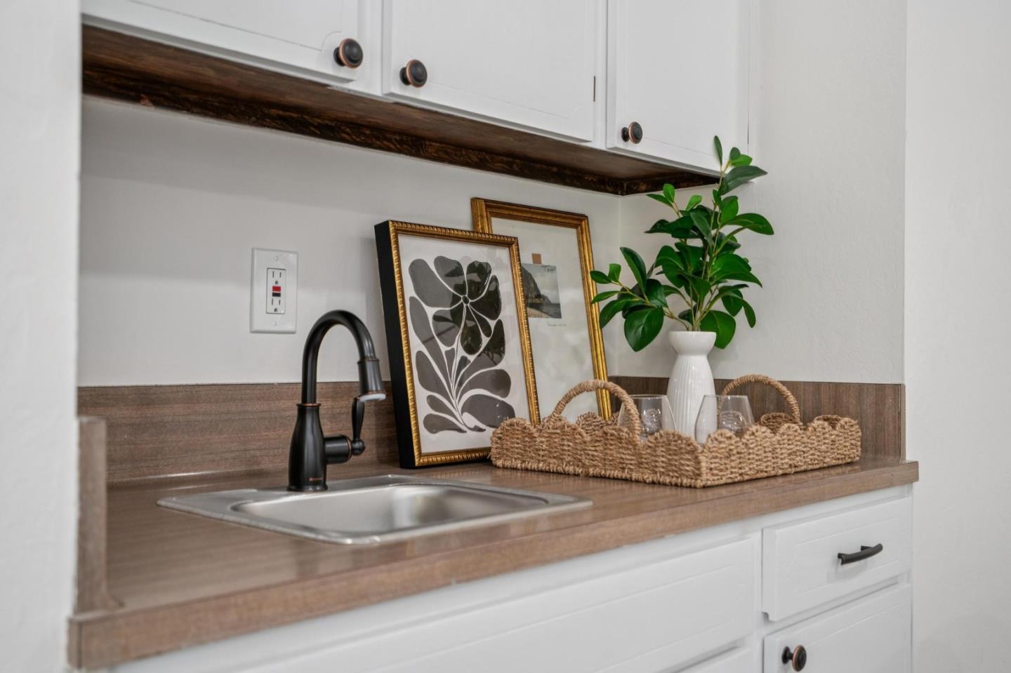 Detail Gallery Image 23 of 47 For 25682 Carmel Knolls Dr, Carmel,  CA 93923 - 4 Beds | 2/2 Baths