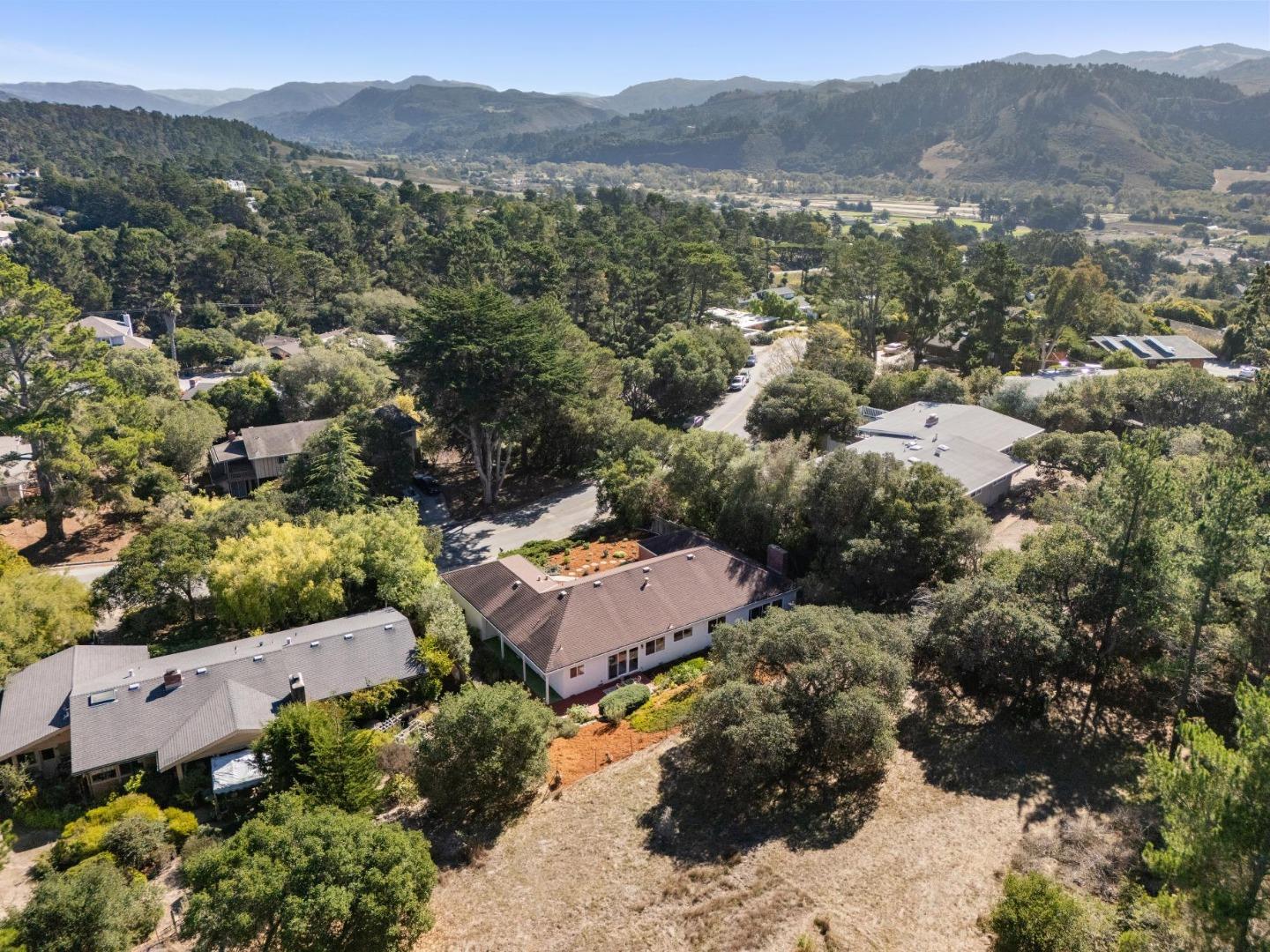 Detail Gallery Image 44 of 47 For 25682 Carmel Knolls Dr, Carmel,  CA 93923 - 4 Beds | 2/2 Baths