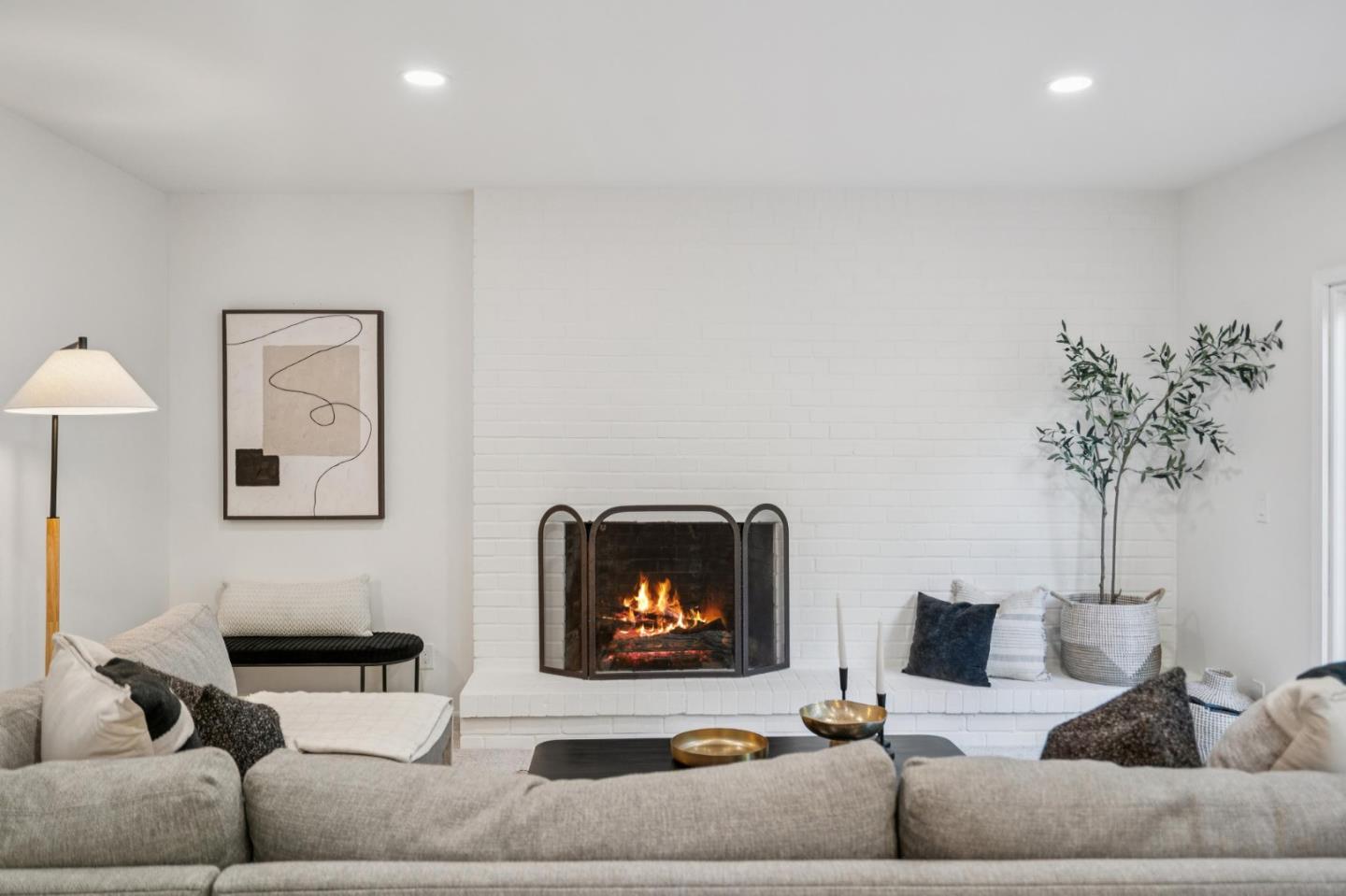 Detail Gallery Image 7 of 47 For 25682 Carmel Knolls Dr, Carmel,  CA 93923 - 4 Beds | 2/2 Baths