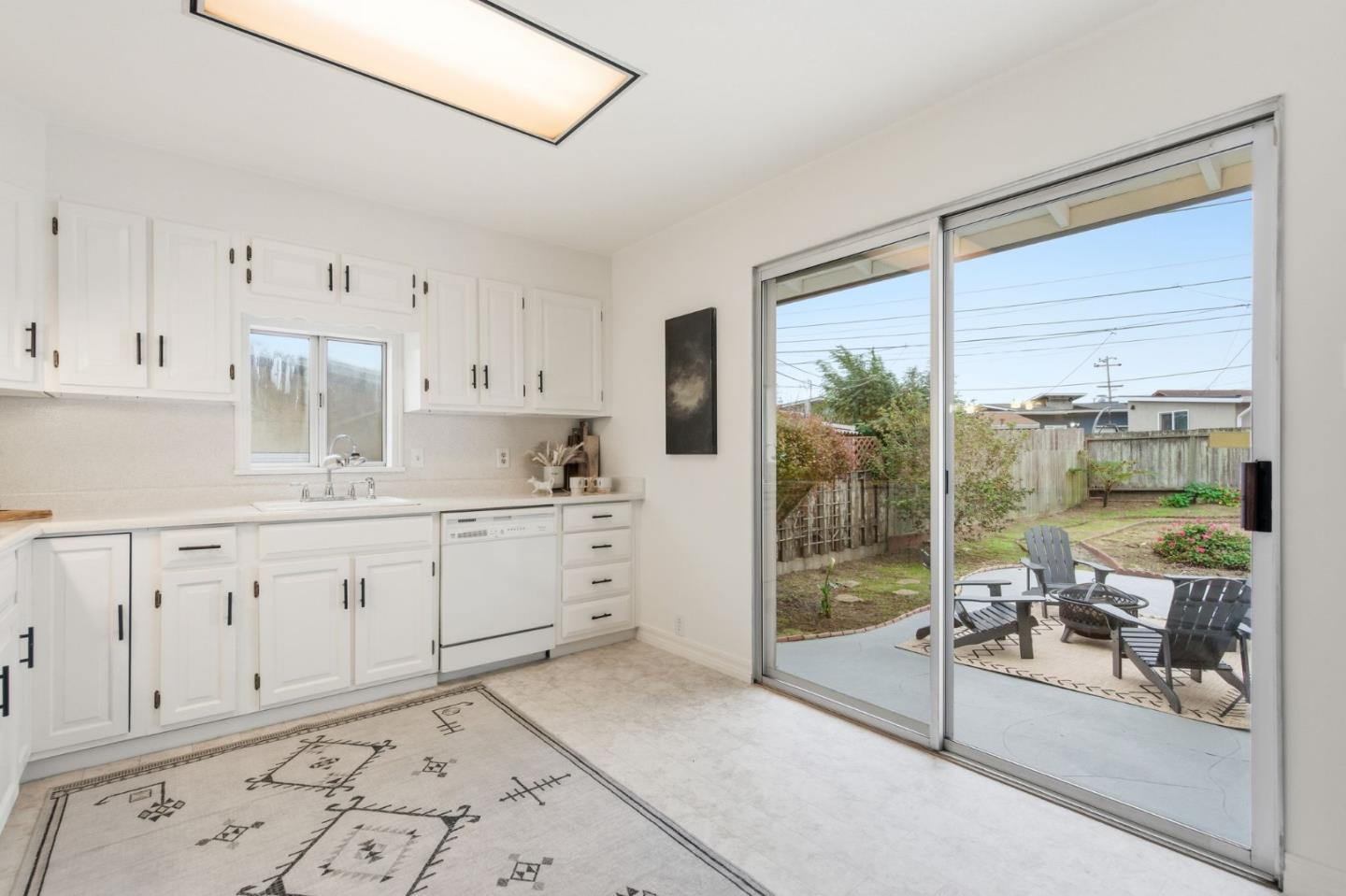 Detail Gallery Image 11 of 45 For 467 Holly Ave, South San Francisco,  CA 94080 - 3 Beds | 2 Baths