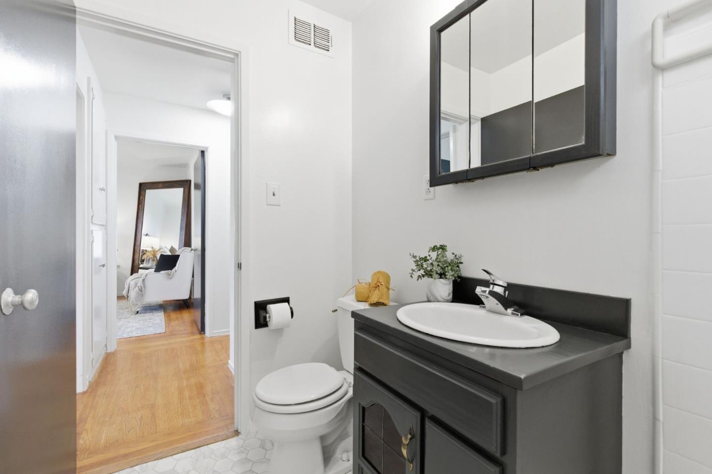 Detail Gallery Image 22 of 45 For 467 Holly Ave, South San Francisco,  CA 94080 - 3 Beds | 2 Baths