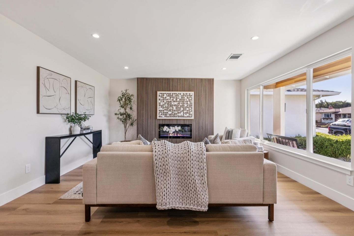 Detail Gallery Image 14 of 76 For 2009 Trinity St, San Mateo,  CA 94403 - 3 Beds | 2 Baths