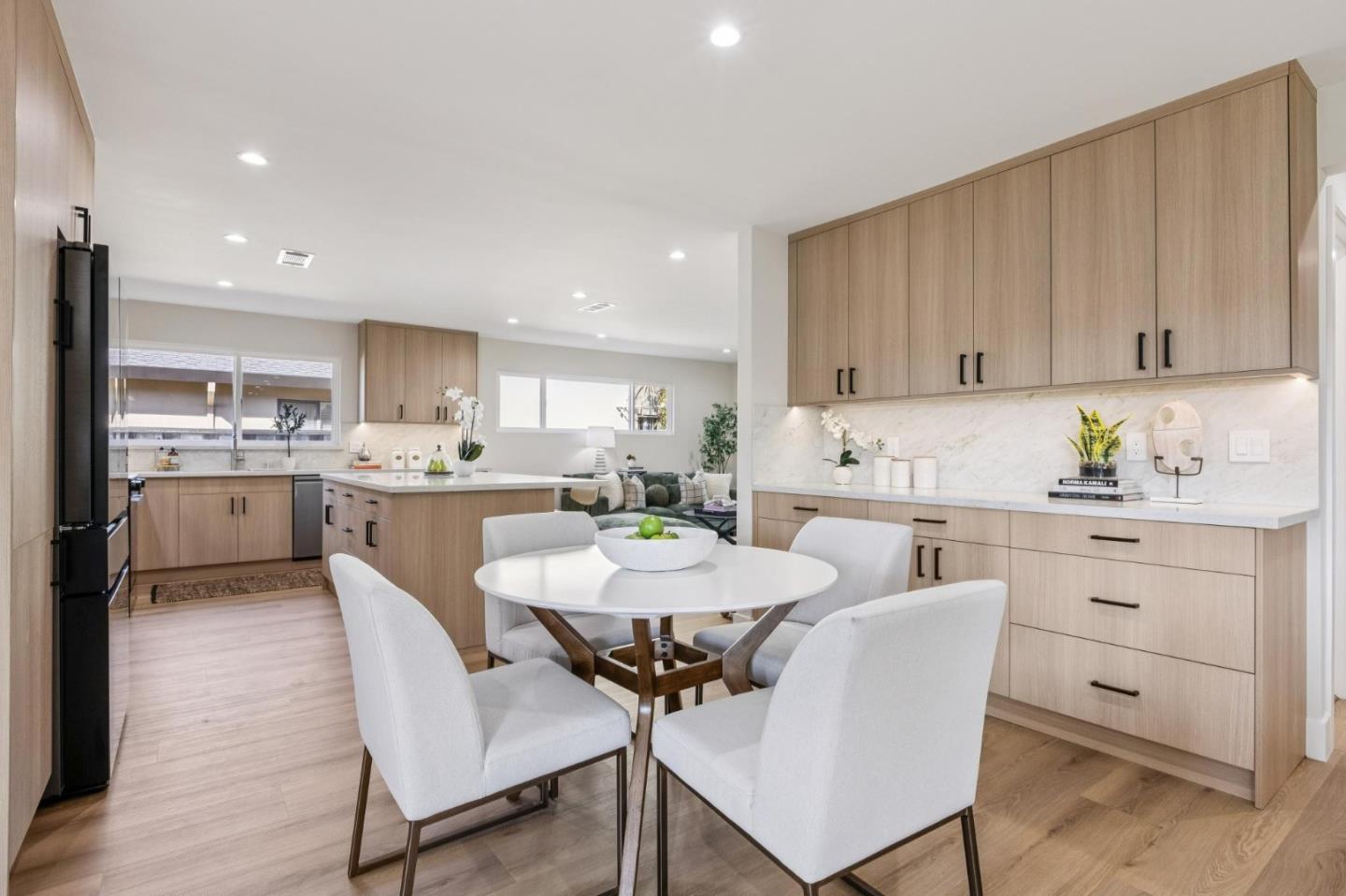 Detail Gallery Image 24 of 76 For 2009 Trinity St, San Mateo,  CA 94403 - 3 Beds | 2 Baths