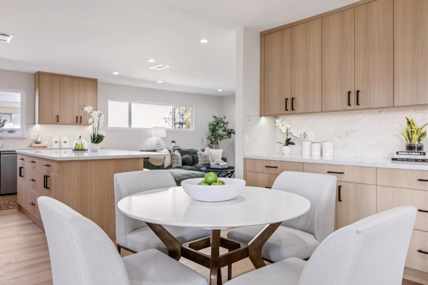 Detail Gallery Image 25 of 76 For 2009 Trinity St, San Mateo,  CA 94403 - 3 Beds | 2 Baths