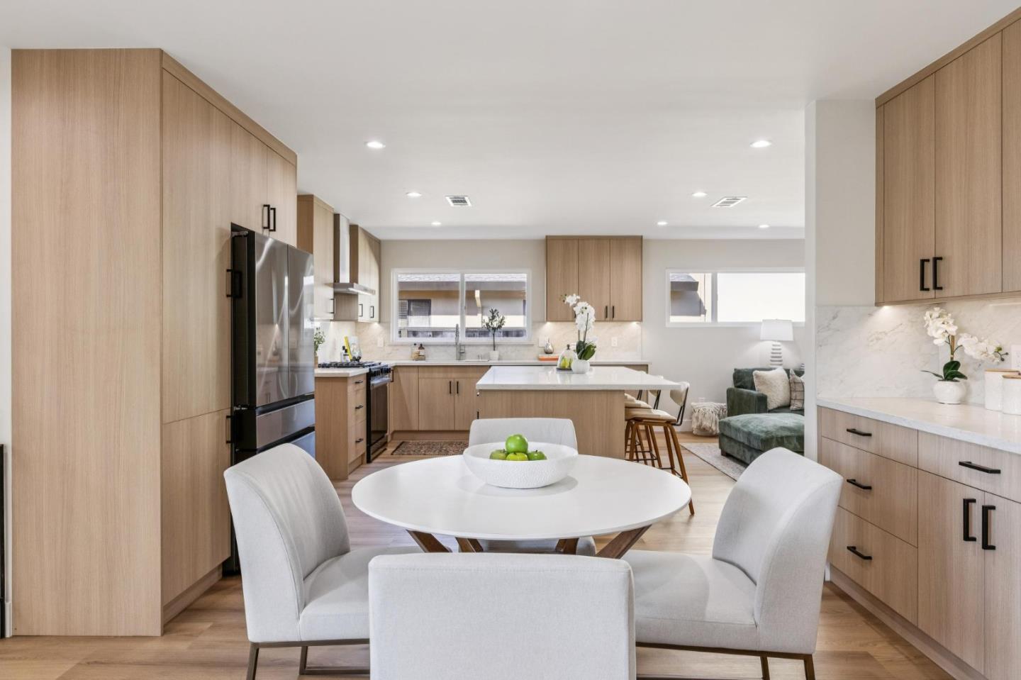 Detail Gallery Image 26 of 76 For 2009 Trinity St, San Mateo,  CA 94403 - 3 Beds | 2 Baths