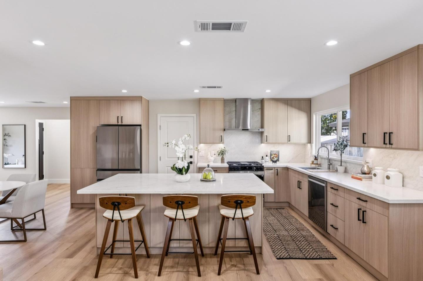 Detail Gallery Image 33 of 76 For 2009 Trinity St, San Mateo,  CA 94403 - 3 Beds | 2 Baths