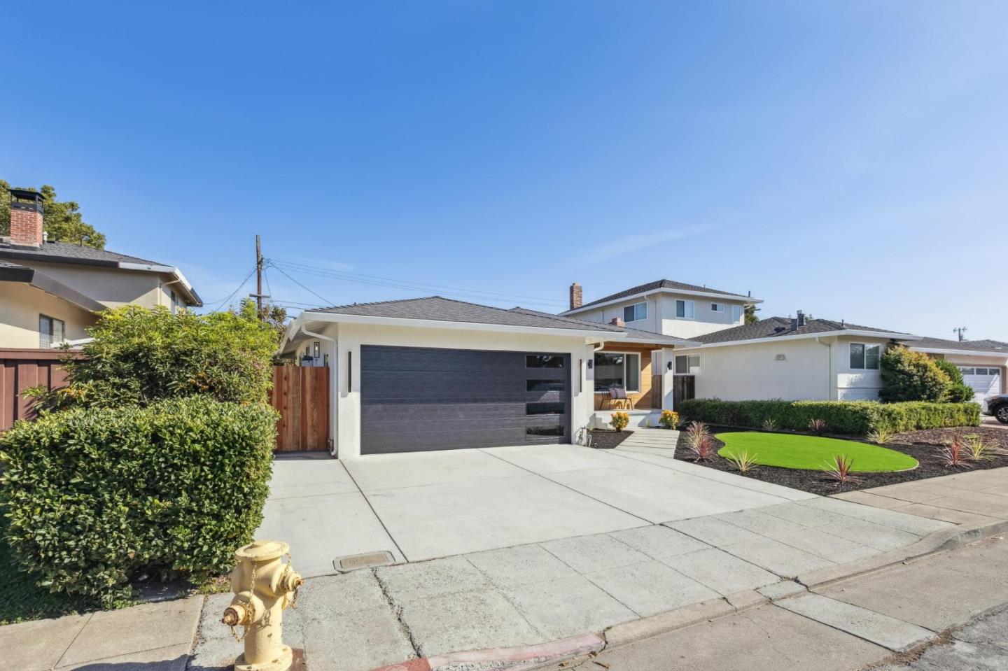 Detail Gallery Image 4 of 76 For 2009 Trinity St, San Mateo,  CA 94403 - 3 Beds | 2 Baths