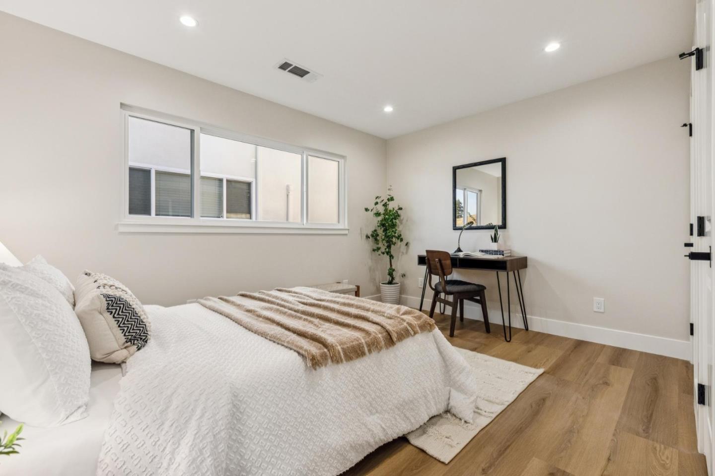 Detail Gallery Image 61 of 76 For 2009 Trinity St, San Mateo,  CA 94403 - 3 Beds | 2 Baths