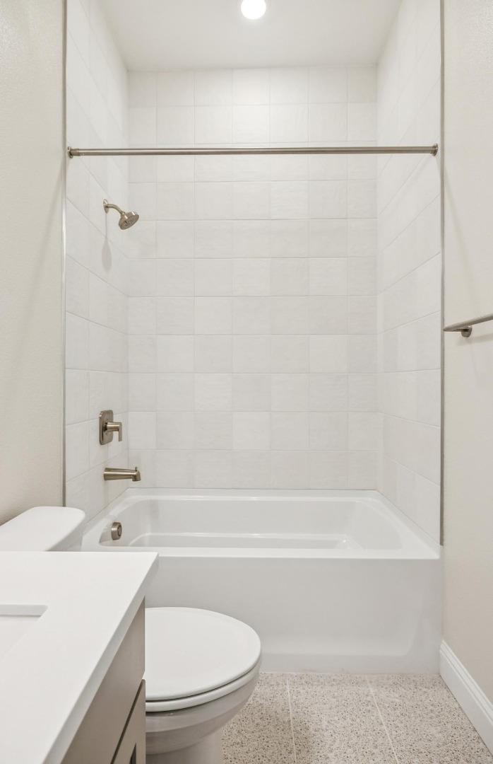 Detail Gallery Image 21 of 34 For 2417 Willow Way, San Mateo,  CA 94403 - 3 Beds | 3 Baths