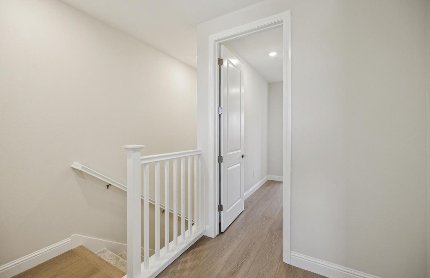 Detail Gallery Image 24 of 34 For 2417 Willow Way, San Mateo,  CA 94403 - 3 Beds | 3 Baths