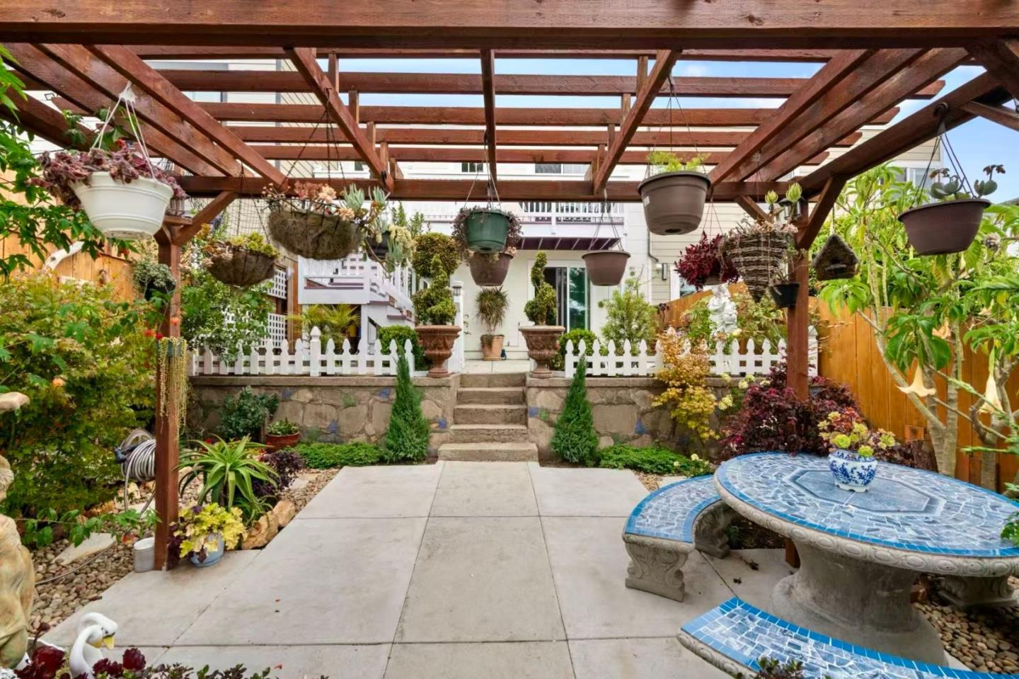 Detail Gallery Image 15 of 23 For 2275 35th Ave, San Francisco,  CA 94116 - 4 Beds | 4 Baths