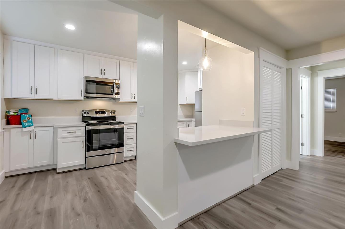 Detail Gallery Image 10 of 12 For 2205 Royal Dr, Santa Clara,  CA 95050 - – Beds | – Baths