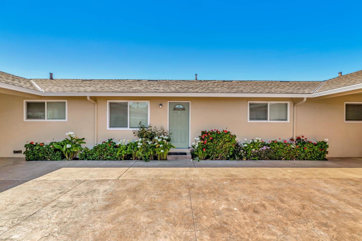 Detail Gallery Image 5 of 12 For 2205 Royal Dr, Santa Clara,  CA 95050 - – Beds | – Baths