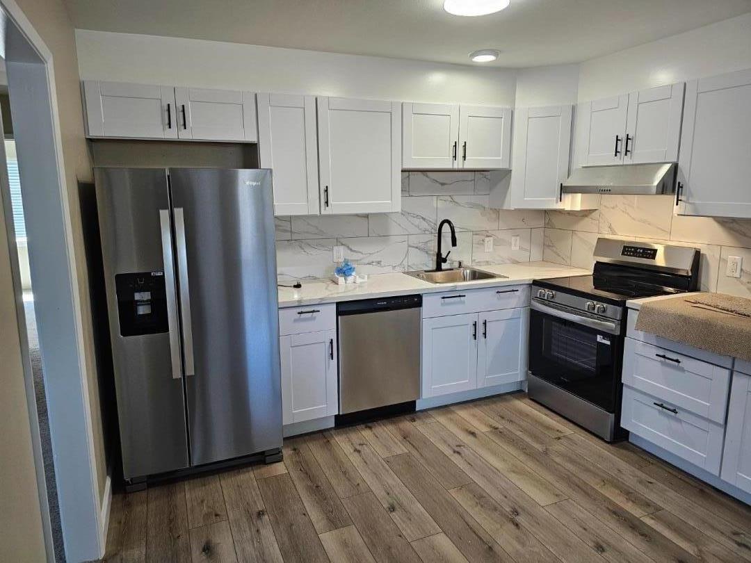 Detail Gallery Image 5 of 8 For 160 Clarendon Rd a,  Pacifica,  CA 94044 - 2 Beds | 1 Baths