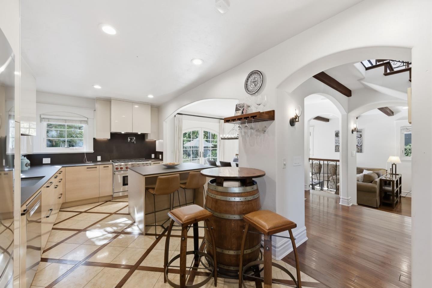 Detail Gallery Image 19 of 56 For 926 Rosewood Ave, San Carlos,  CA 94070 - 4 Beds | 2/1 Baths