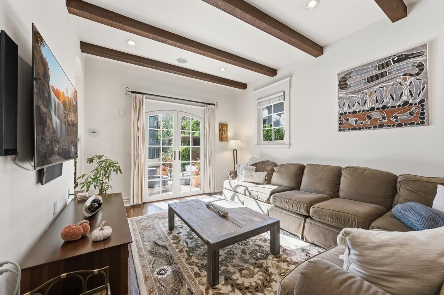 Detail Gallery Image 23 of 56 For 926 Rosewood Ave, San Carlos,  CA 94070 - 4 Beds | 2/1 Baths