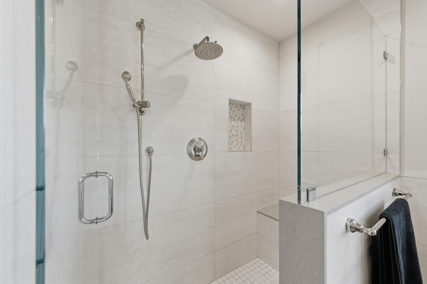 Detail Gallery Image 34 of 56 For 926 Rosewood Ave, San Carlos,  CA 94070 - 4 Beds | 2/1 Baths