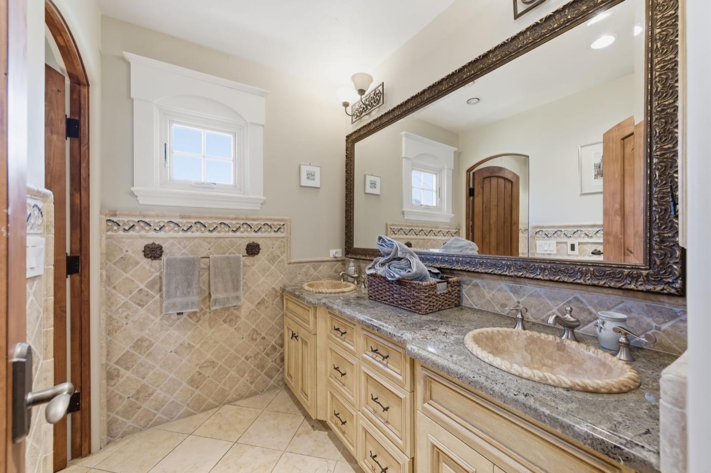 Detail Gallery Image 40 of 56 For 926 Rosewood Ave, San Carlos,  CA 94070 - 4 Beds | 2/1 Baths