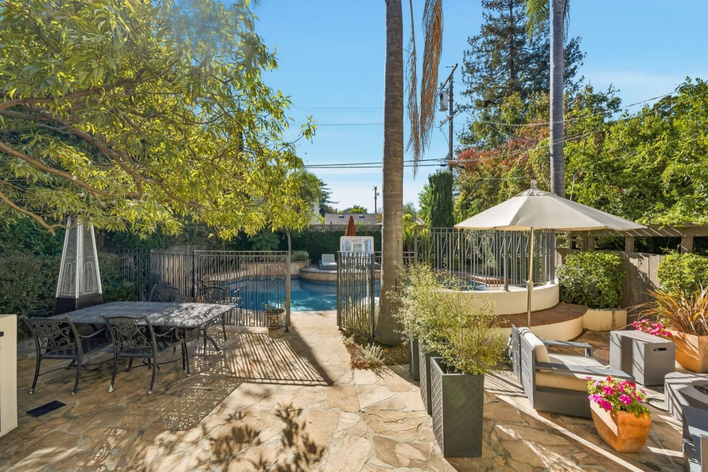 Detail Gallery Image 45 of 56 For 926 Rosewood Ave, San Carlos,  CA 94070 - 4 Beds | 2/1 Baths