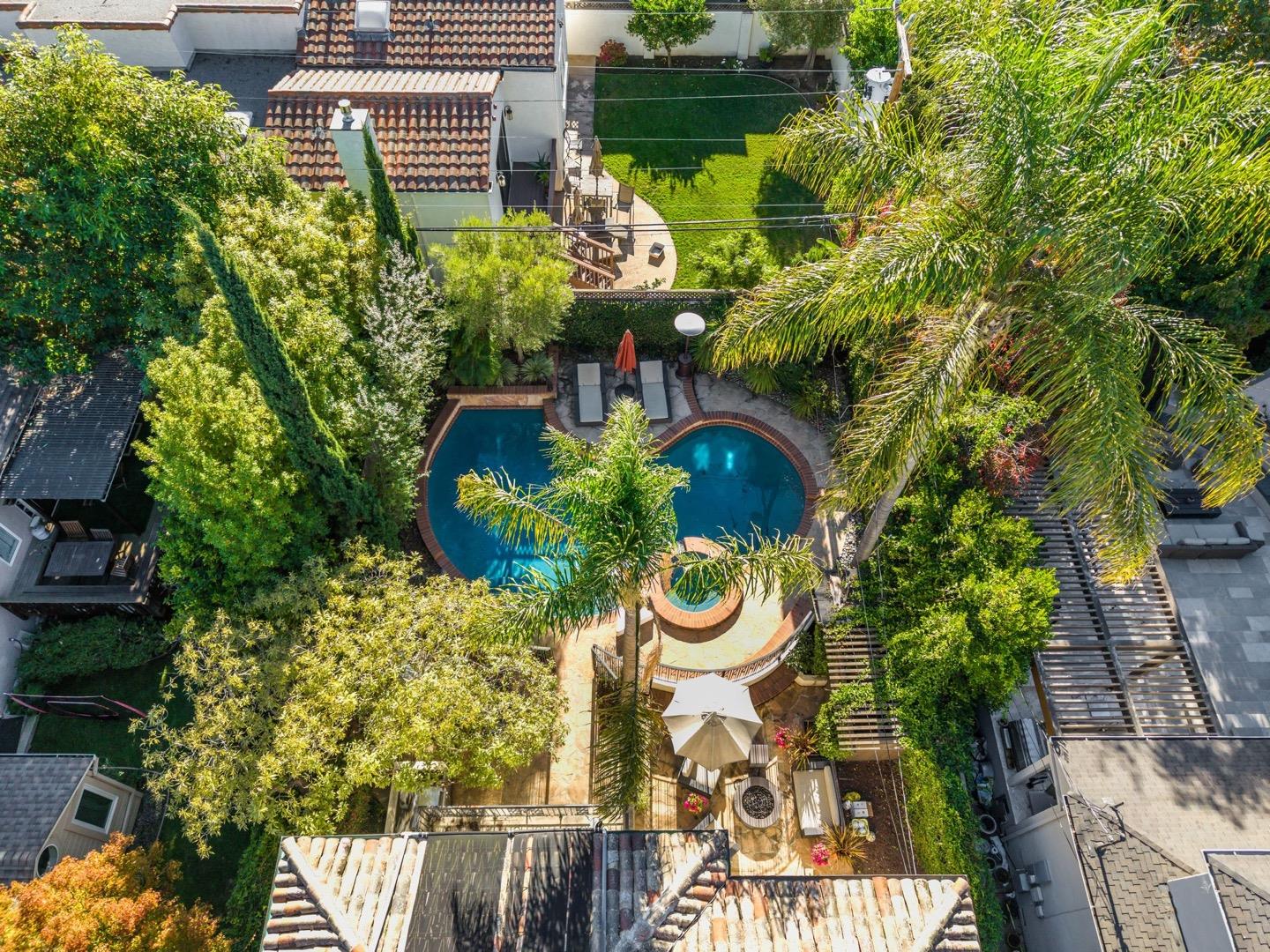 Detail Gallery Image 55 of 56 For 926 Rosewood Ave, San Carlos,  CA 94070 - 4 Beds | 2/1 Baths