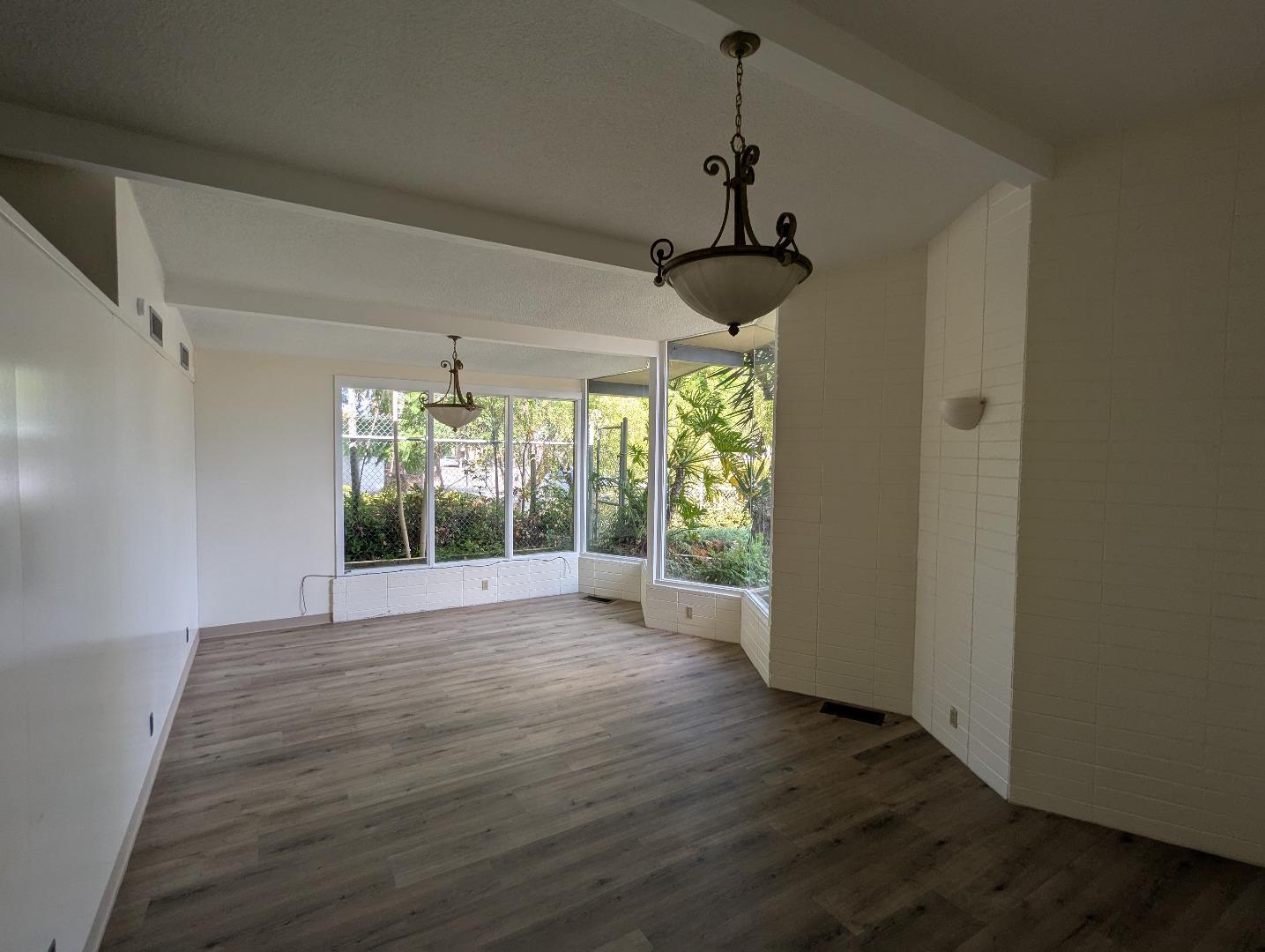 Detail Gallery Image 3 of 7 For 65 N 14th St, San Jose,  CA 95112 - – Beds | – Baths