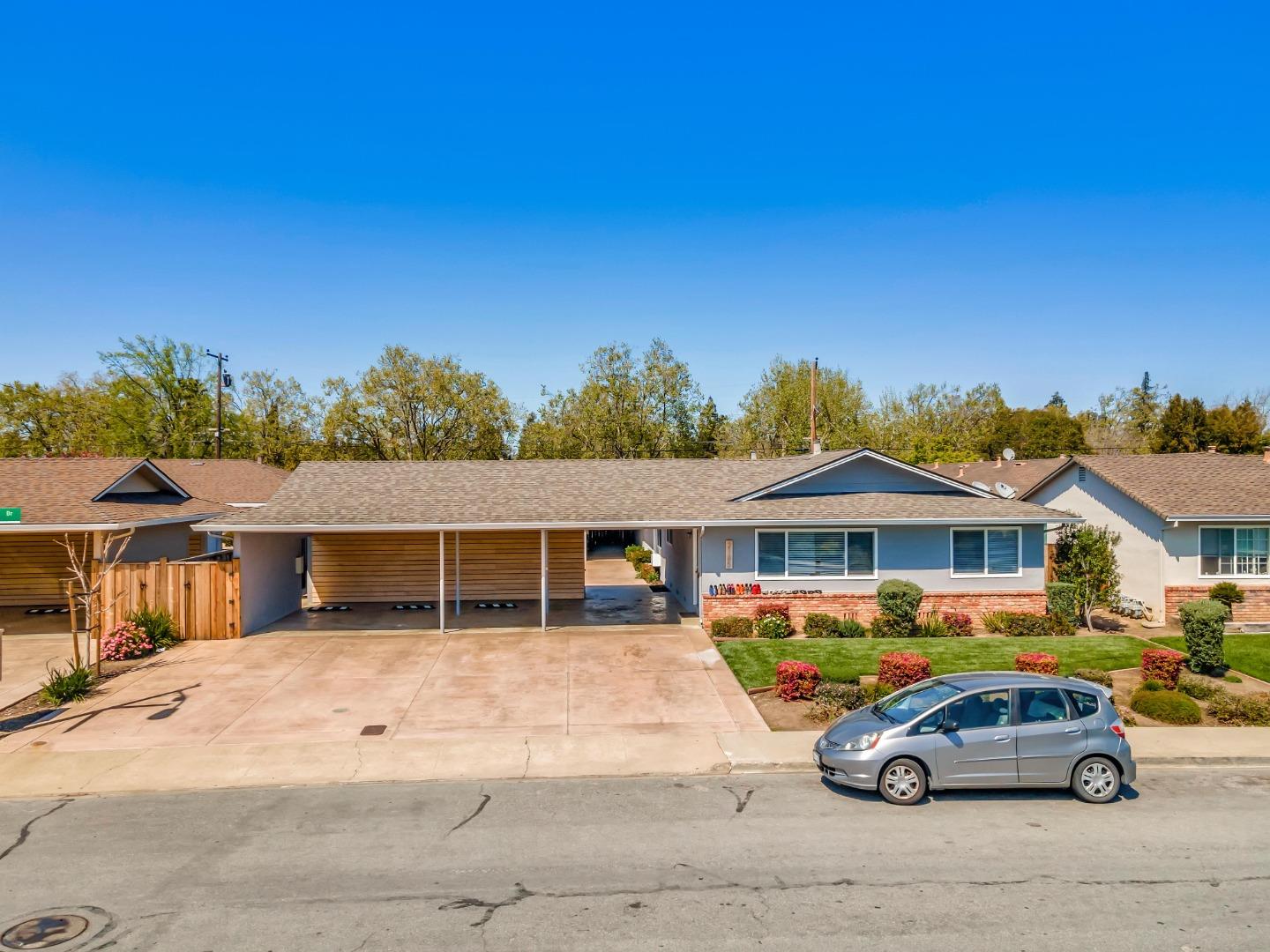 Detail Gallery Image 3 of 13 For 2185 Royal Dr, Santa Clara,  CA 95050 - – Beds | – Baths