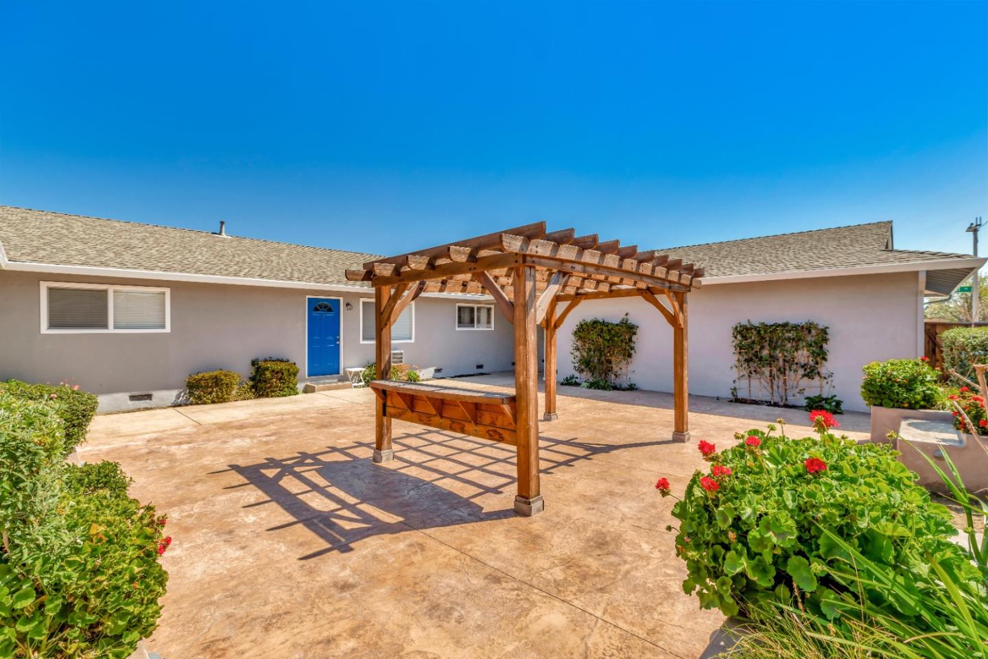 Detail Gallery Image 5 of 13 For 2185 Royal Dr, Santa Clara,  CA 95050 - – Beds | – Baths