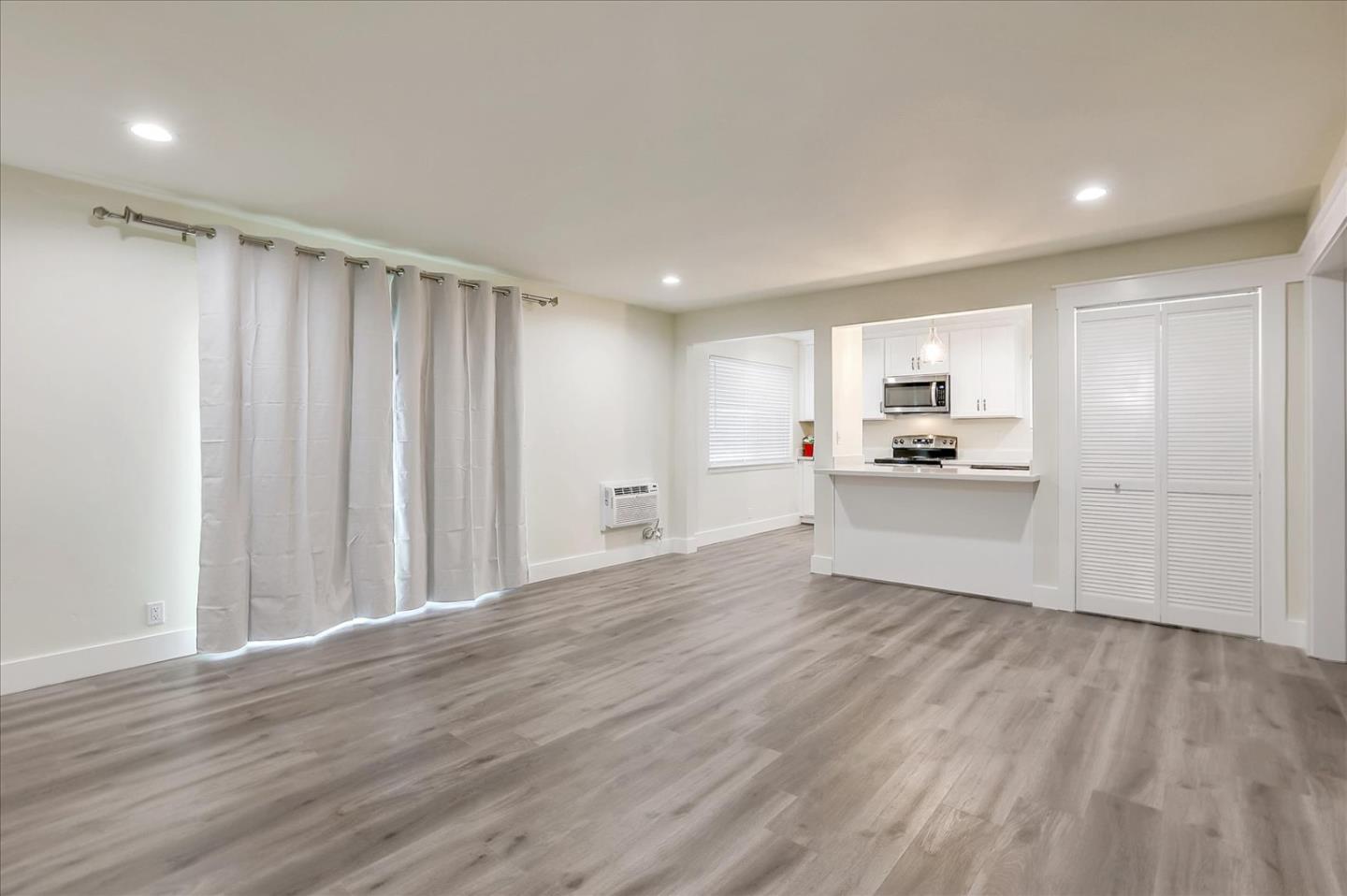 Detail Gallery Image 8 of 13 For 2185 Royal Dr, Santa Clara,  CA 95050 - – Beds | – Baths