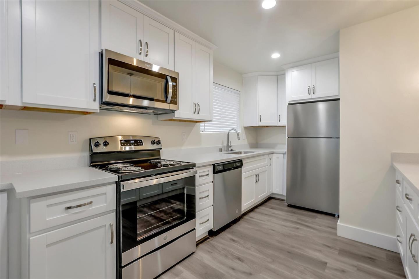 Detail Gallery Image 9 of 13 For 2185 Royal Dr, Santa Clara,  CA 95050 - – Beds | – Baths