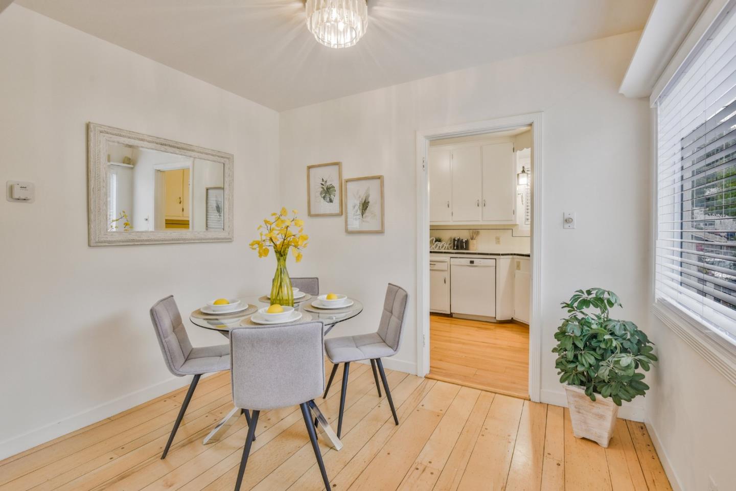 Detail Gallery Image 9 of 40 For 14 Belle Ave, San Rafael,  CA 94901 - 4 Beds | 3 Baths