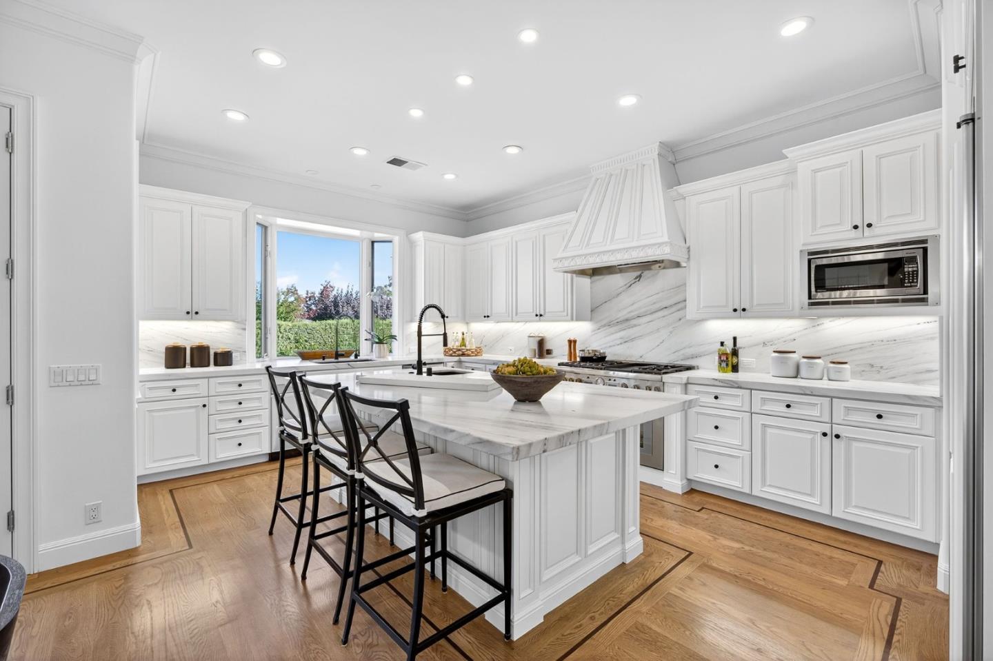 Detail Gallery Image 13 of 35 For 20063 Spaich Ct, Saratoga,  CA 95070 - 5 Beds | 5/1 Baths