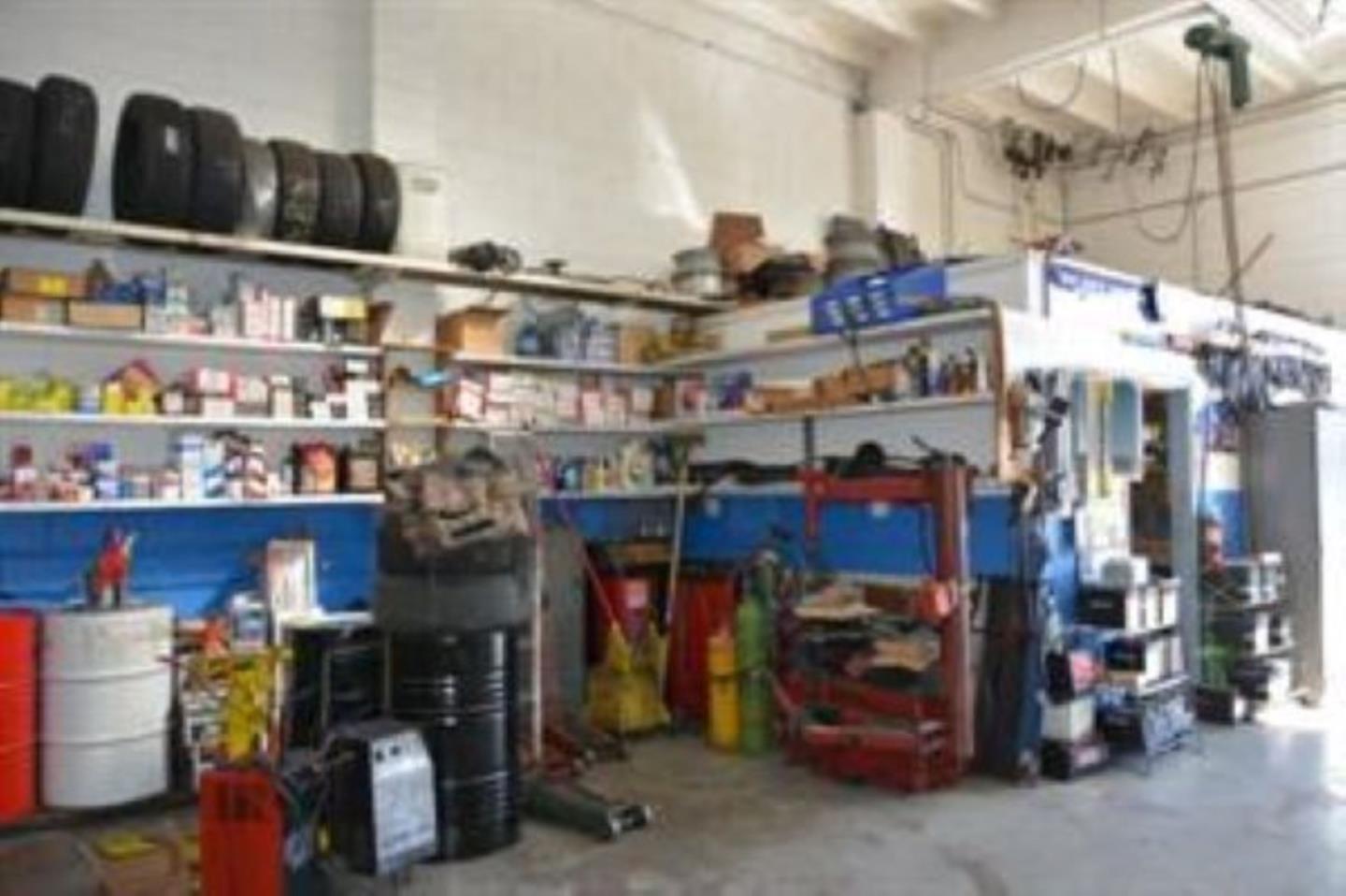 Detail Gallery Image 5 of 11 For 1041 San Mateo Ave, San Bruno,  CA 94066 - – Beds | – Baths