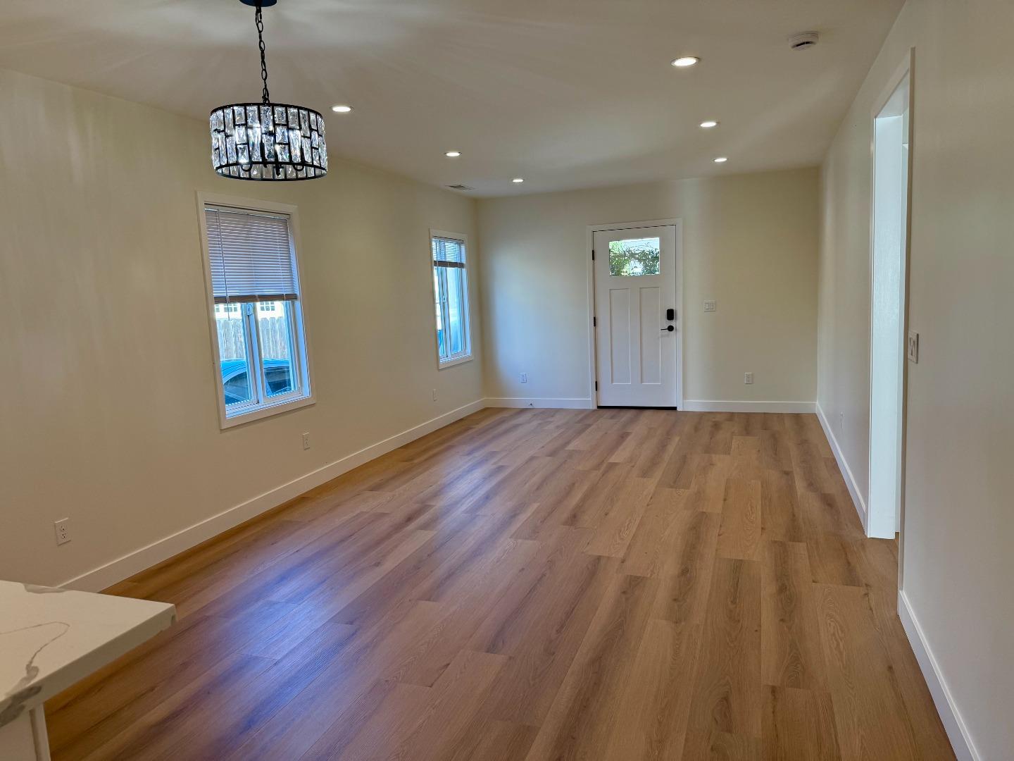 Detail Gallery Image 14 of 24 For 634 Fulton St, Redwood City,  CA 94063 - 2 Beds | 1 Baths