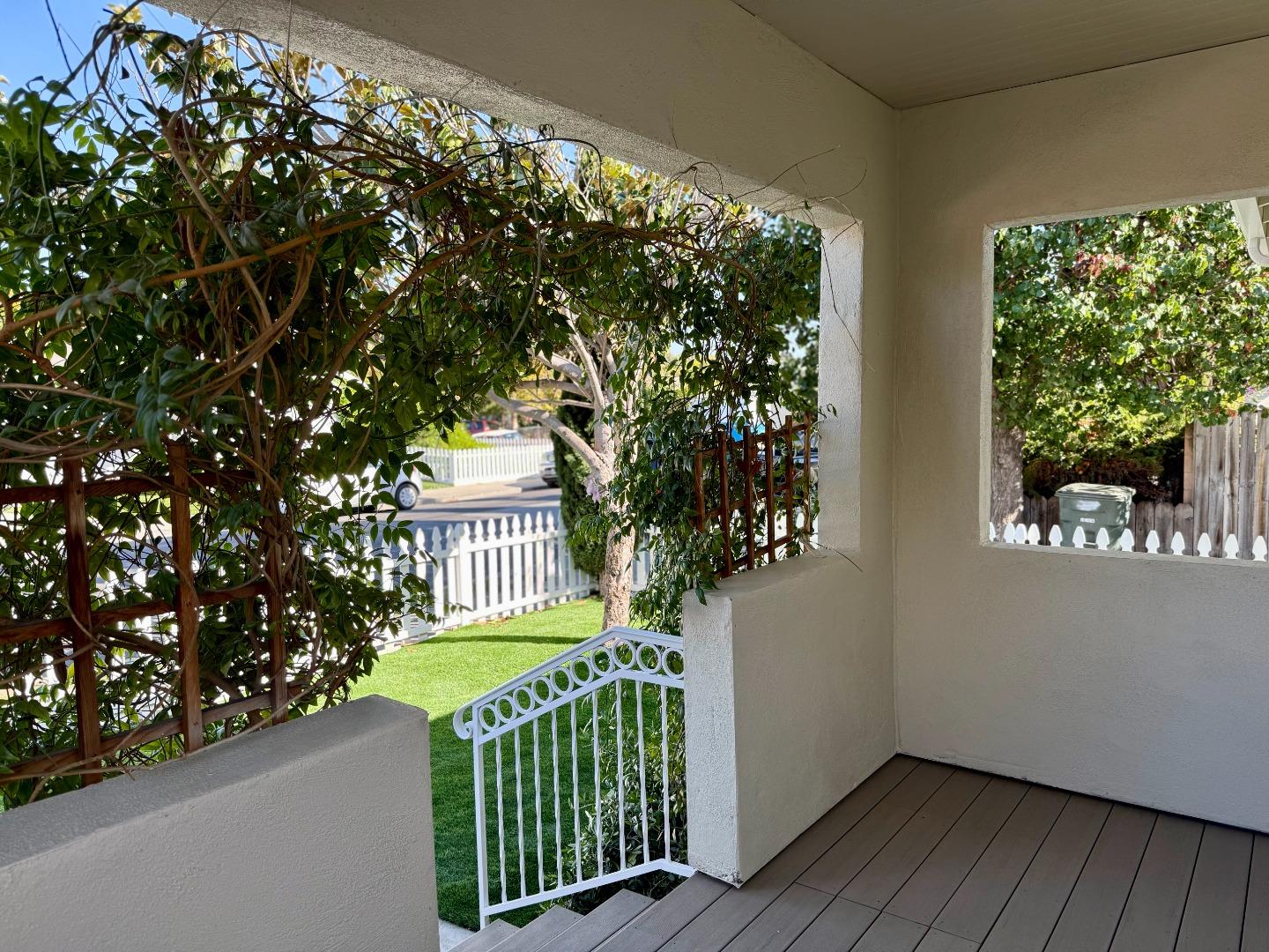 Detail Gallery Image 6 of 24 For 634 Fulton St, Redwood City,  CA 94063 - 2 Beds | 1 Baths