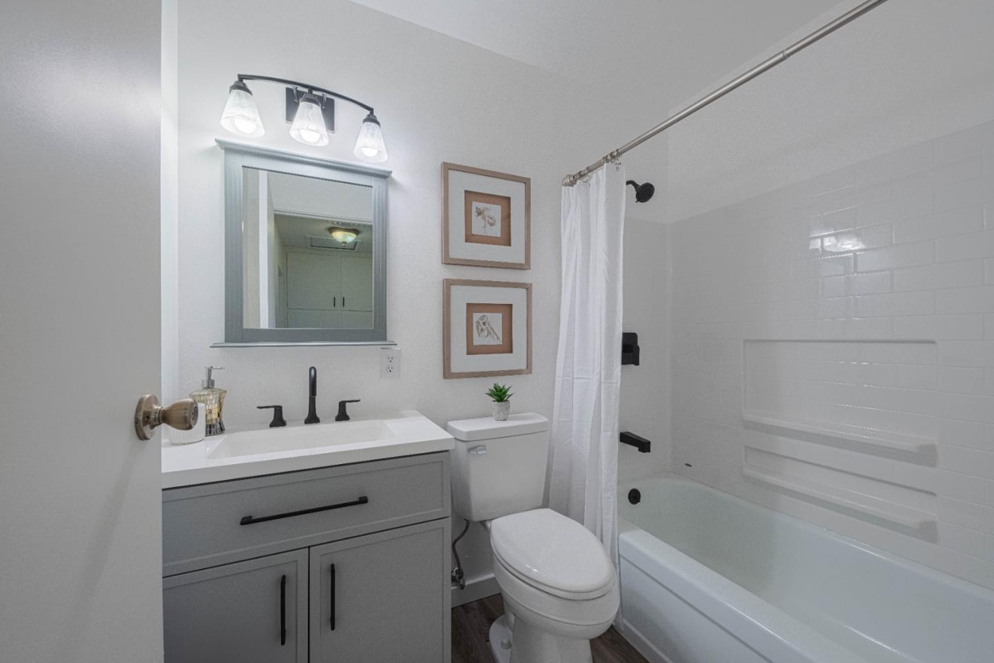 Detail Gallery Image 21 of 28 For 572 Inca Way, Salinas,  CA 93906 - 4 Beds | 2 Baths