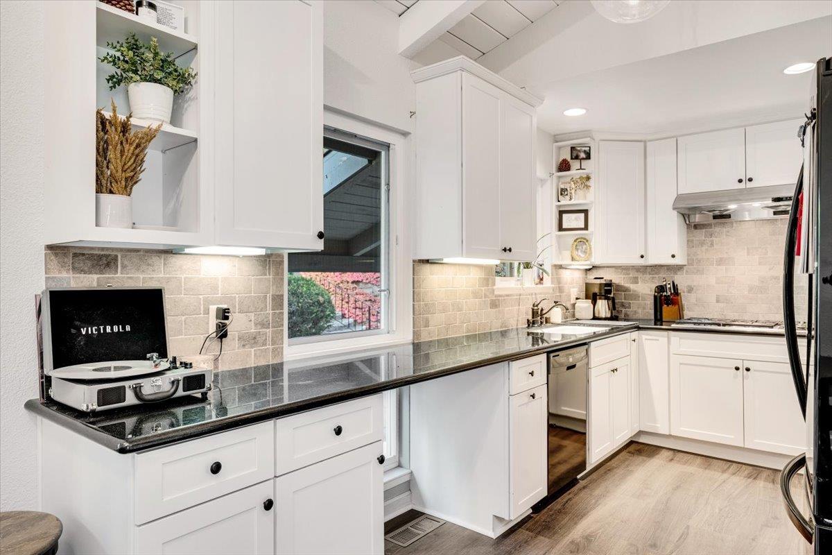 Detail Gallery Image 20 of 52 For 281 Anchor Ct, Boulder Creek,  CA 95006 - 3 Beds | 2 Baths