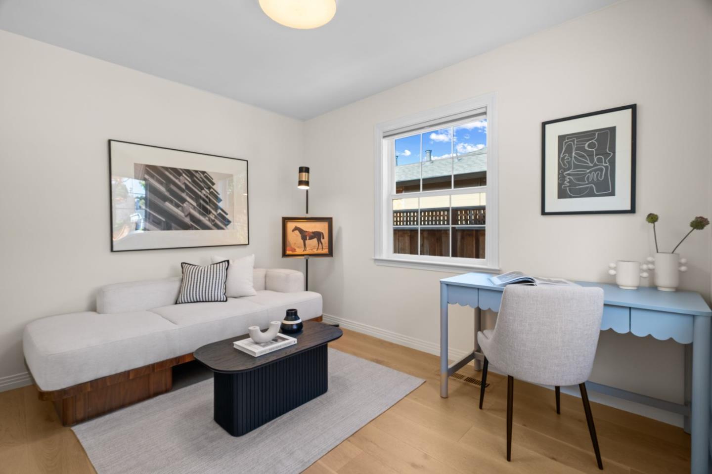 Detail Gallery Image 15 of 29 For 1041 Menlo Oaks Dr, Menlo Park,  CA 94025 - 3 Beds | 2 Baths