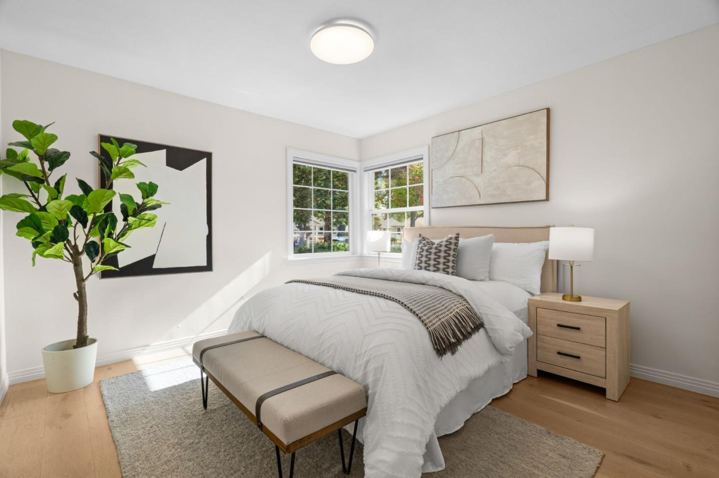 Detail Gallery Image 16 of 29 For 1041 Menlo Oaks Dr, Menlo Park,  CA 94025 - 3 Beds | 2 Baths