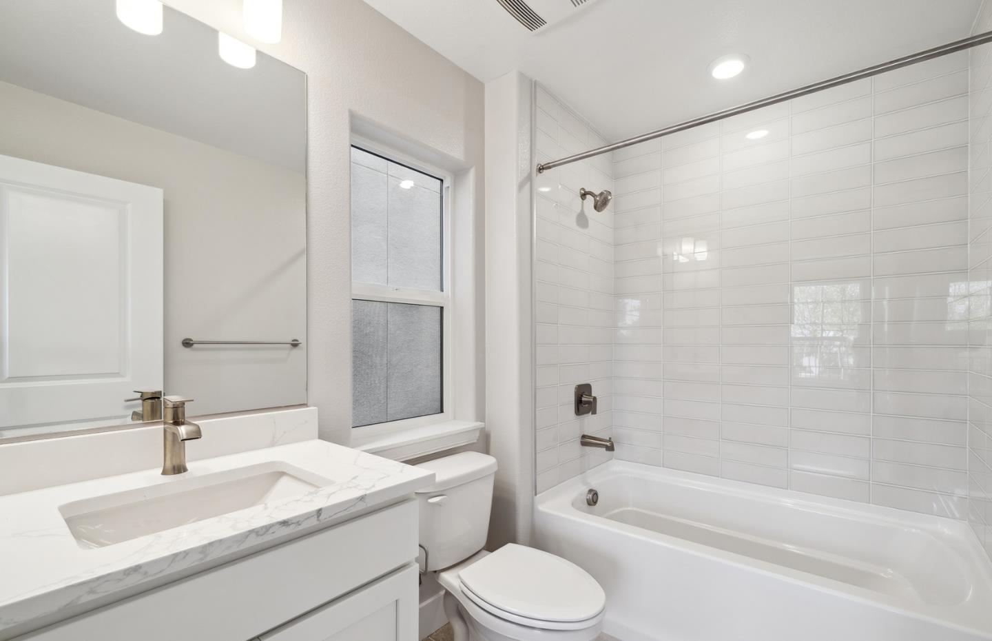 Detail Gallery Image 11 of 66 For 2512 Sage St, San Mateo,  CA 94403 - 4 Beds | 3/1 Baths