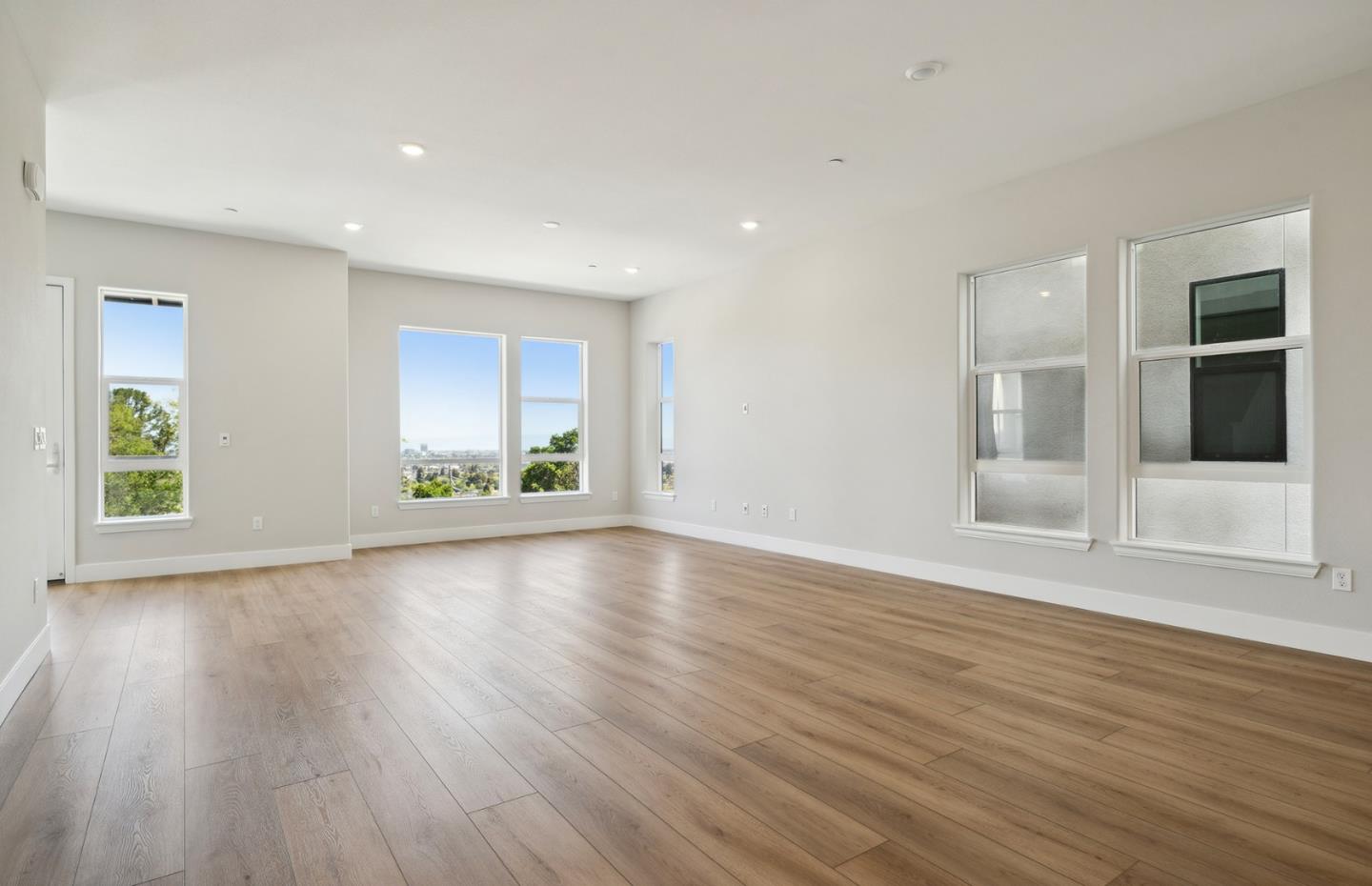 Detail Gallery Image 15 of 66 For 2512 Sage St, San Mateo,  CA 94403 - 4 Beds | 3/1 Baths