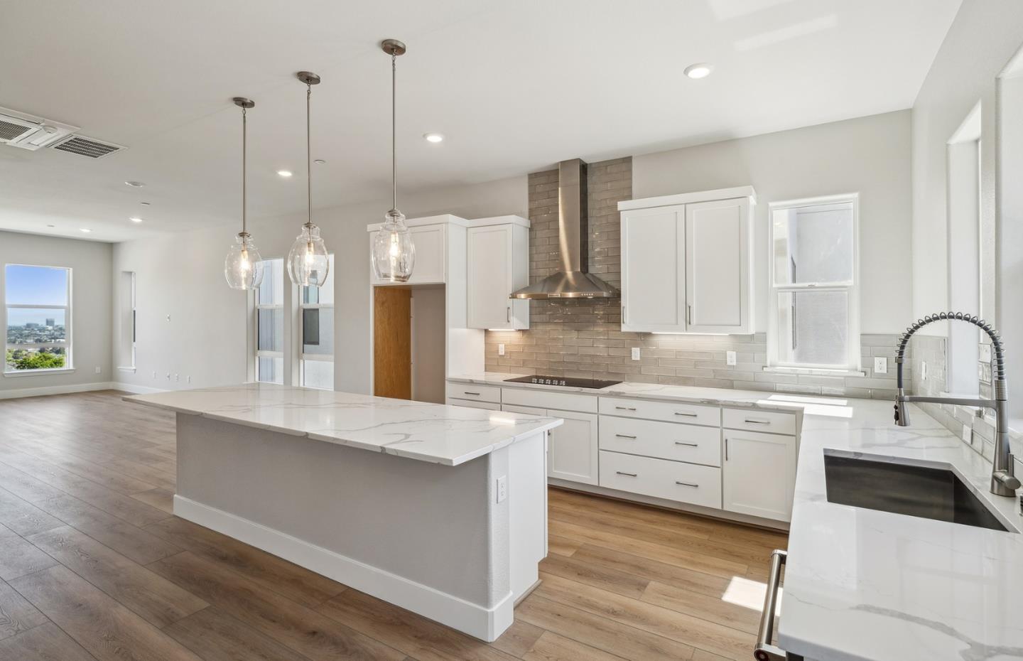 Detail Gallery Image 34 of 66 For 2512 Sage St, San Mateo,  CA 94403 - 4 Beds | 3/1 Baths