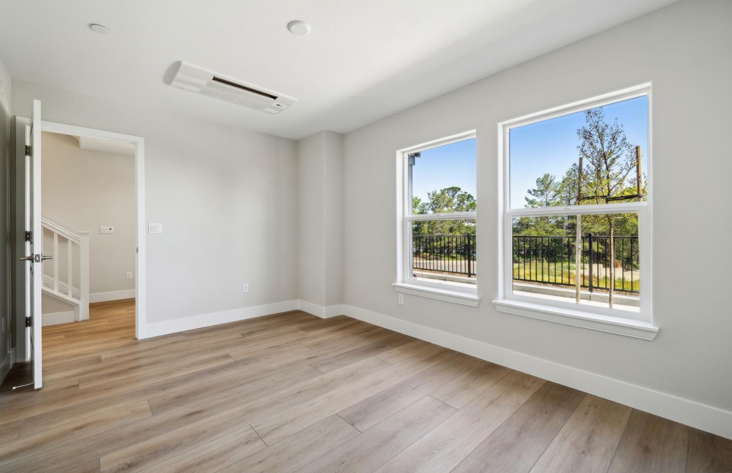 Detail Gallery Image 9 of 66 For 2512 Sage St, San Mateo,  CA 94403 - 4 Beds | 3/1 Baths