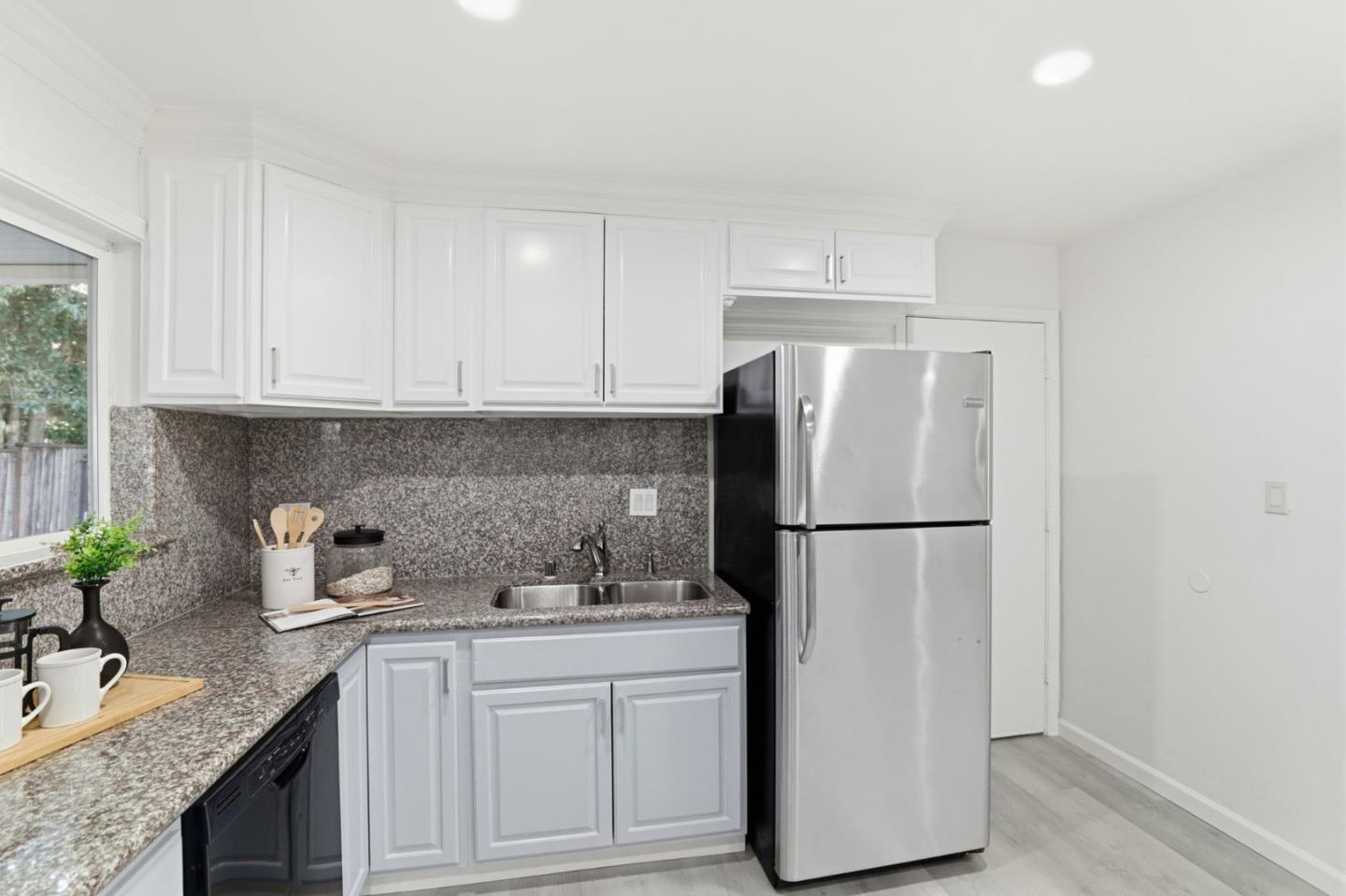 Detail Gallery Image 14 of 40 For 6875 Normandy Dr, Newark,  CA 94560 - 3 Beds | 2 Baths