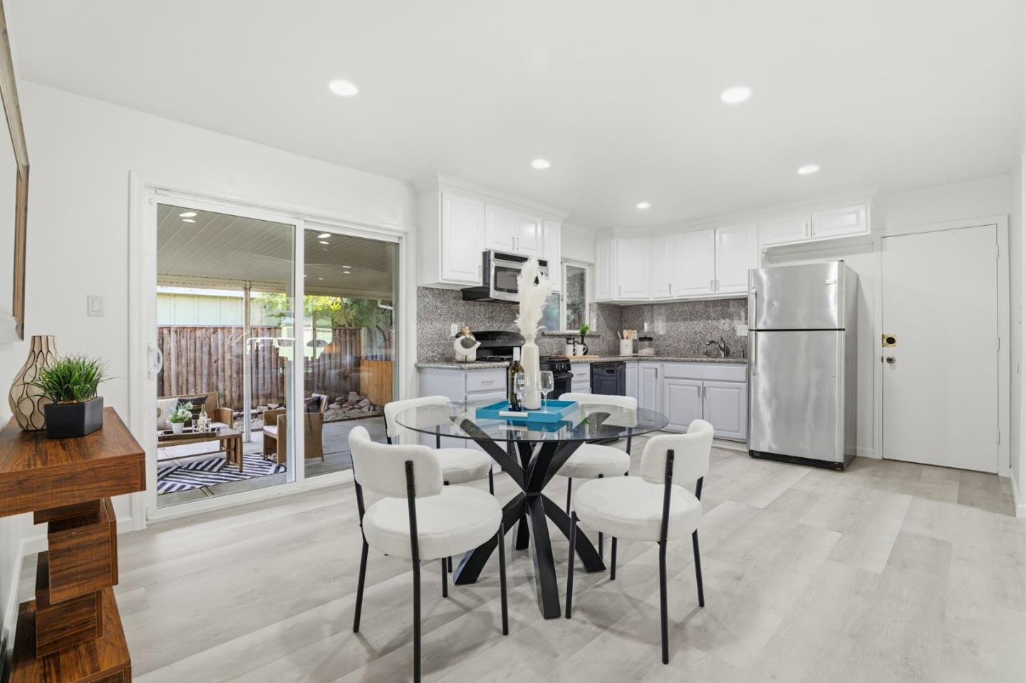 Detail Gallery Image 15 of 40 For 6875 Normandy Dr, Newark,  CA 94560 - 3 Beds | 2 Baths