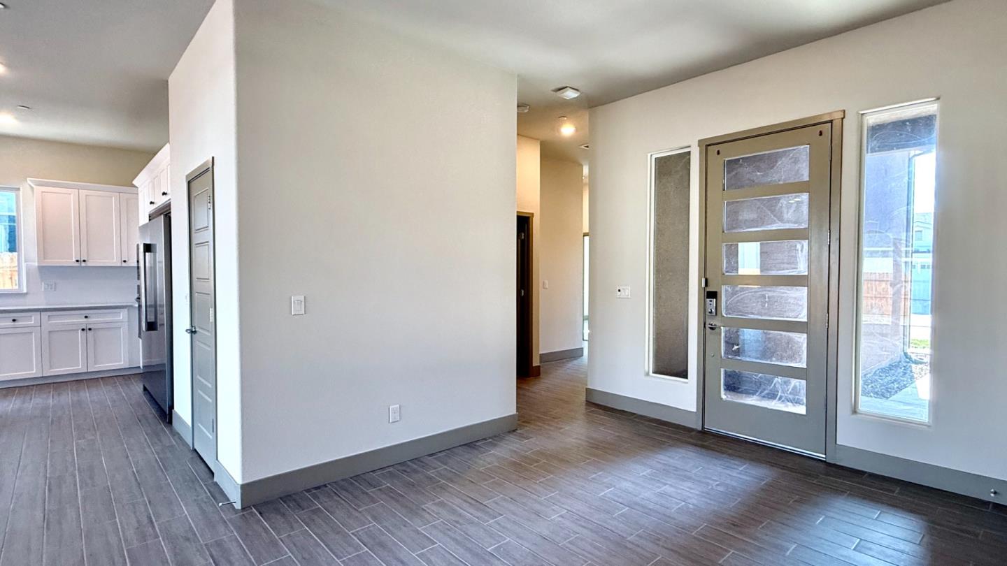 Detail Gallery Image 6 of 60 For 2475 Bastidas Dr, Merced,  CA 95340 - 4 Beds | 2 Baths