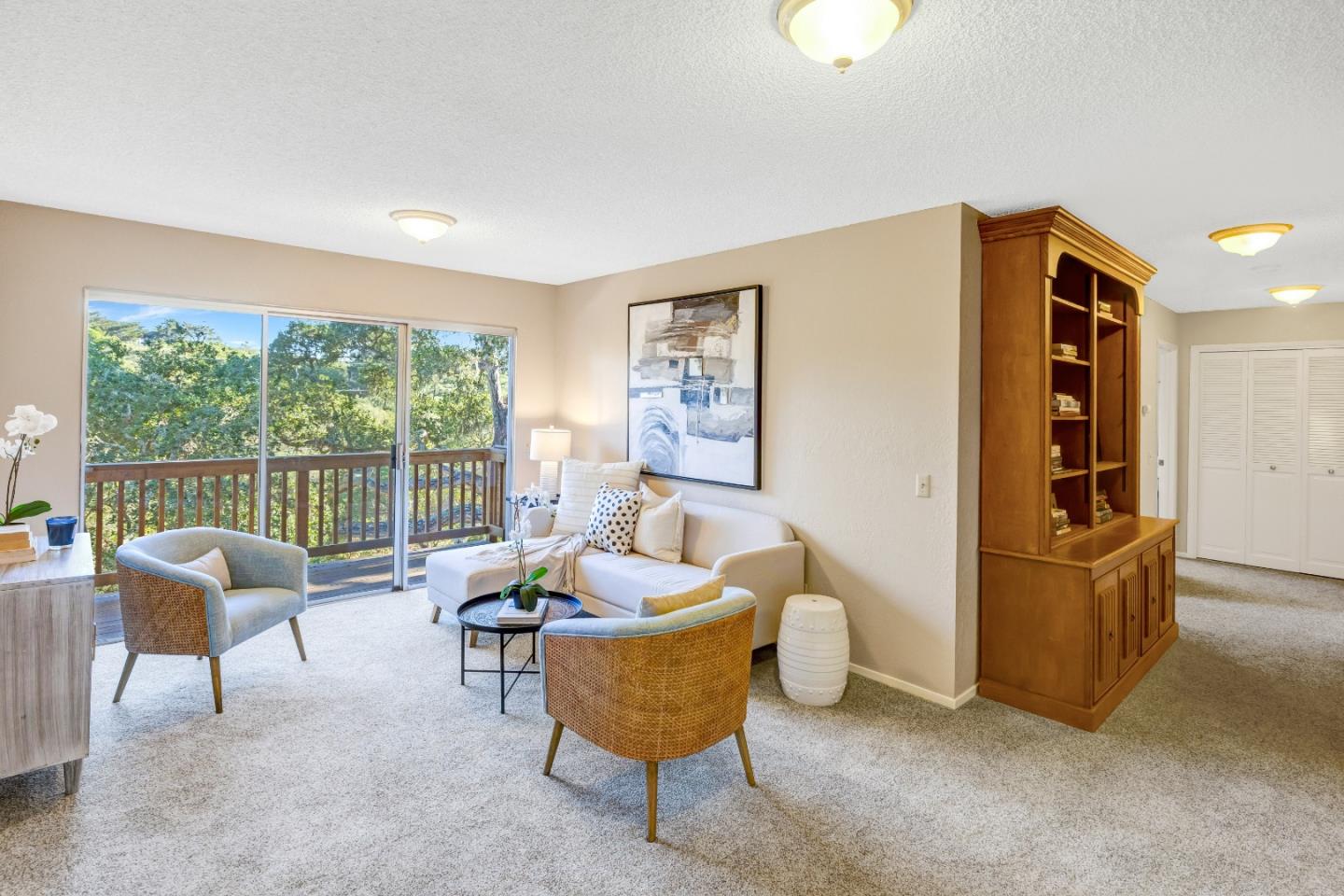 Detail Gallery Image 14 of 24 For 25 Los Encinos Dr, Del Rey Oaks,  CA 93940 - 4 Beds | 2/1 Baths